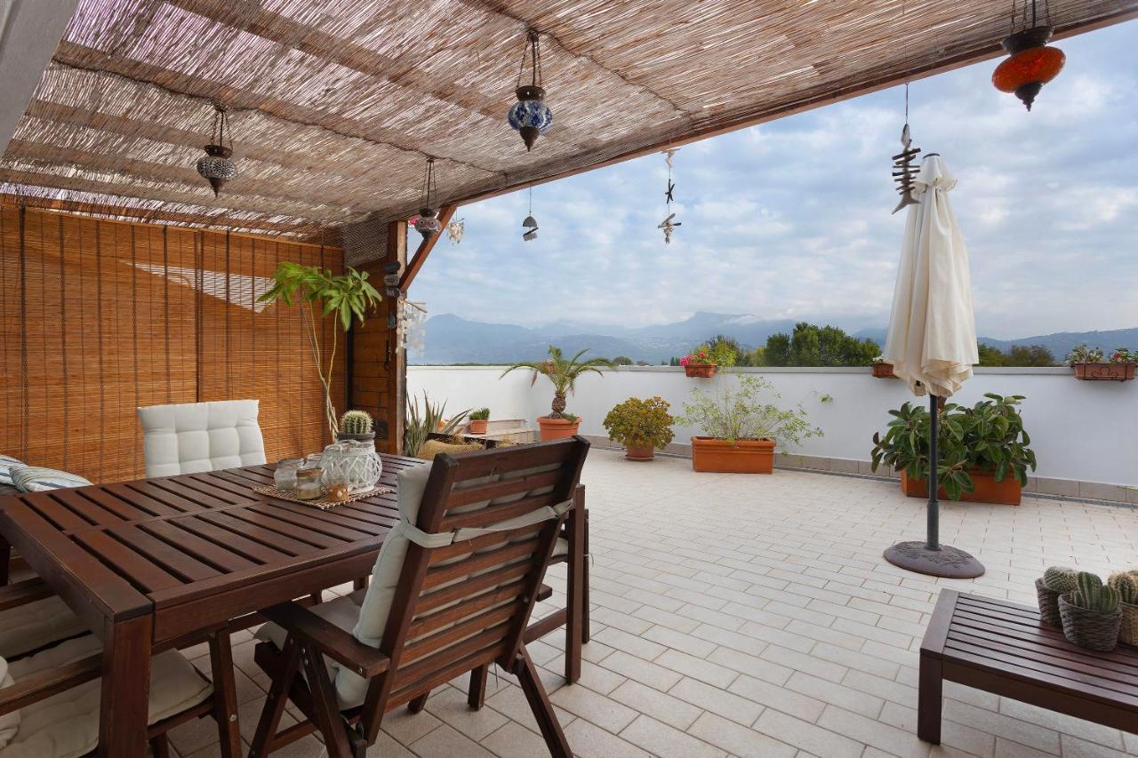 Attico Con Terrazza A Viareggio Apartment Exterior photo