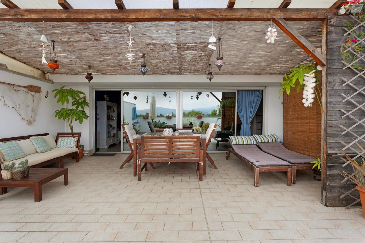 Attico Con Terrazza A Viareggio Apartment Exterior photo